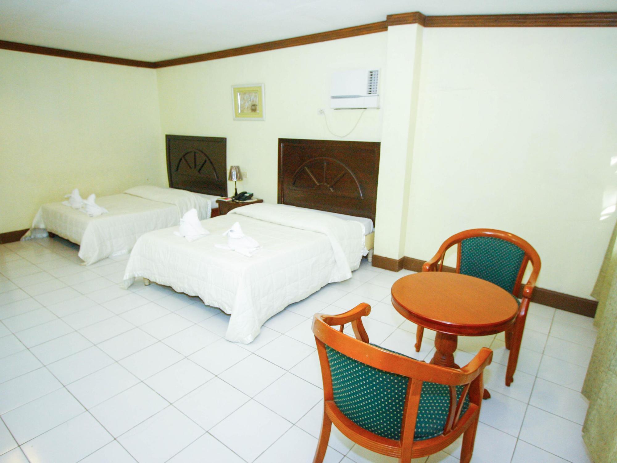 Bohol La Roca Hotel Totolan Exteriör bild