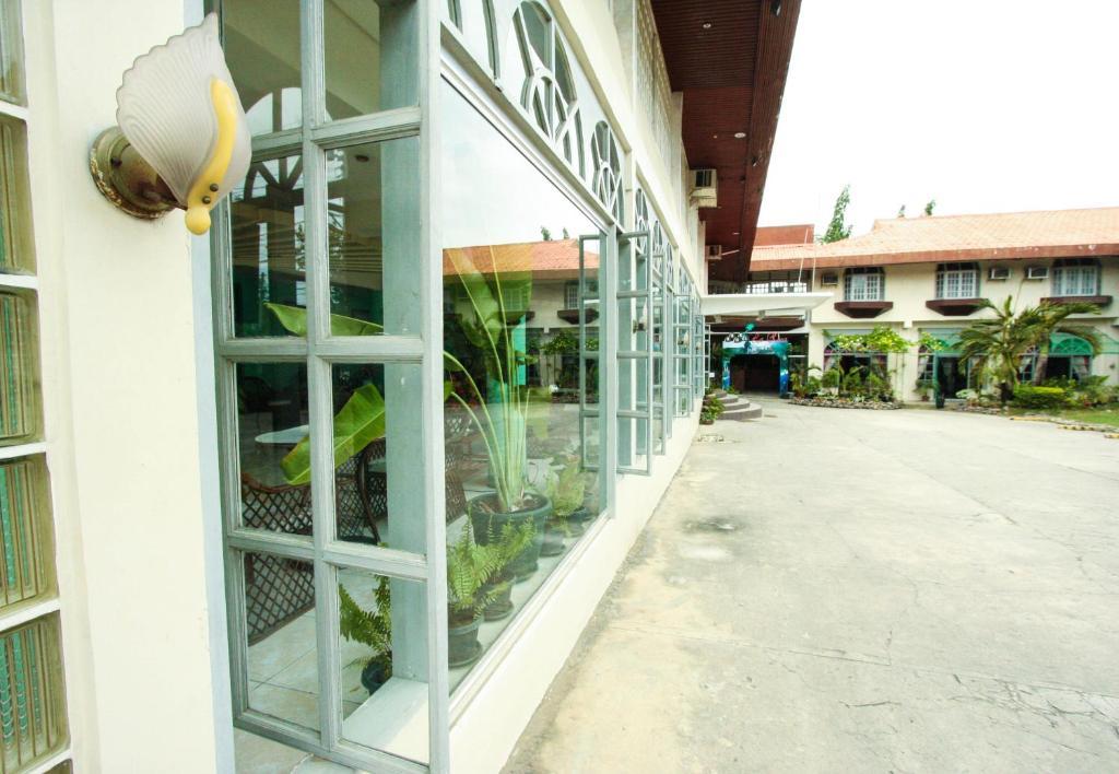 Bohol La Roca Hotel Totolan Exteriör bild
