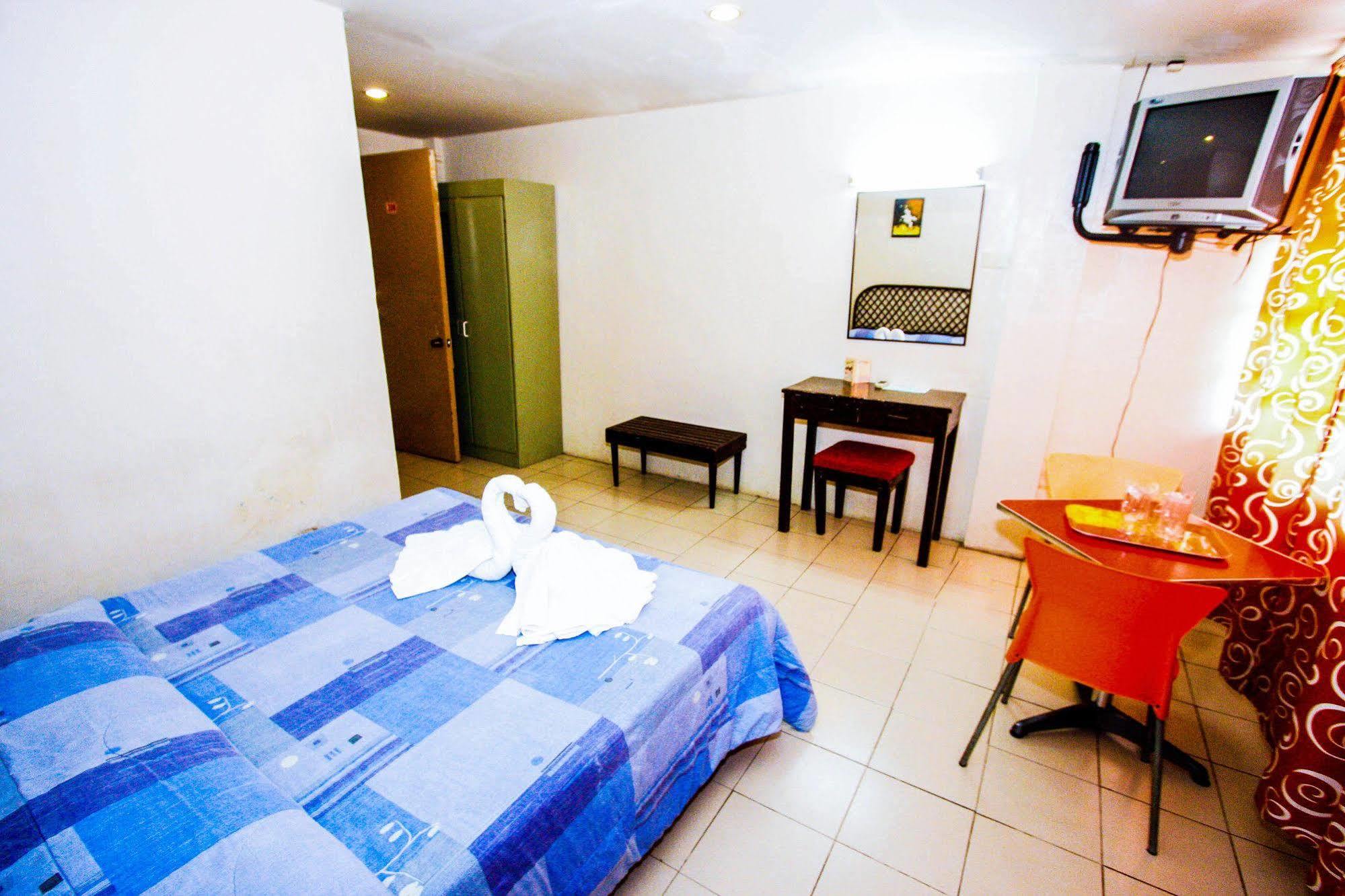 Bohol La Roca Hotel Totolan Exteriör bild